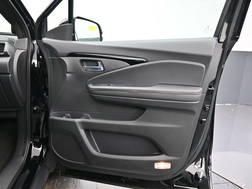 New 2026 Honda Ridgeline Black Edition image 43