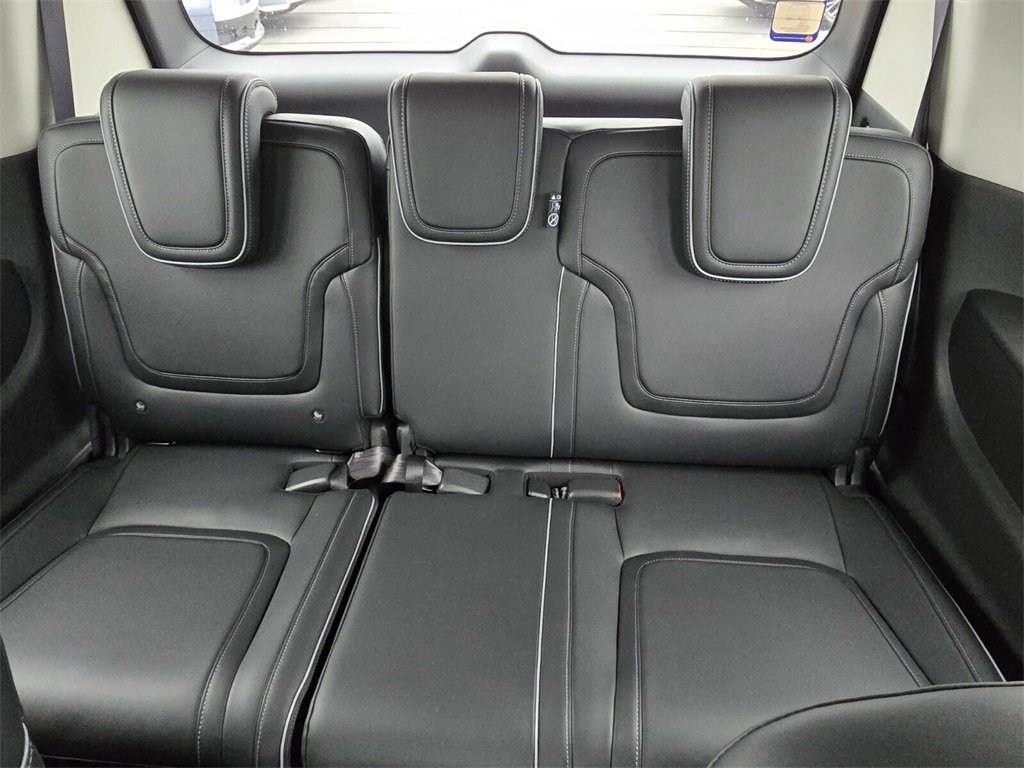 New 2026 INFINITI QX80 Luxe image 15