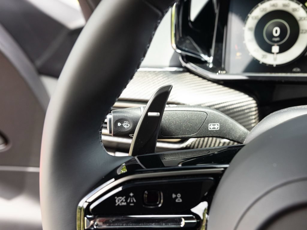 New 2026 Aston Martin V8 Vantage S RWD image 32