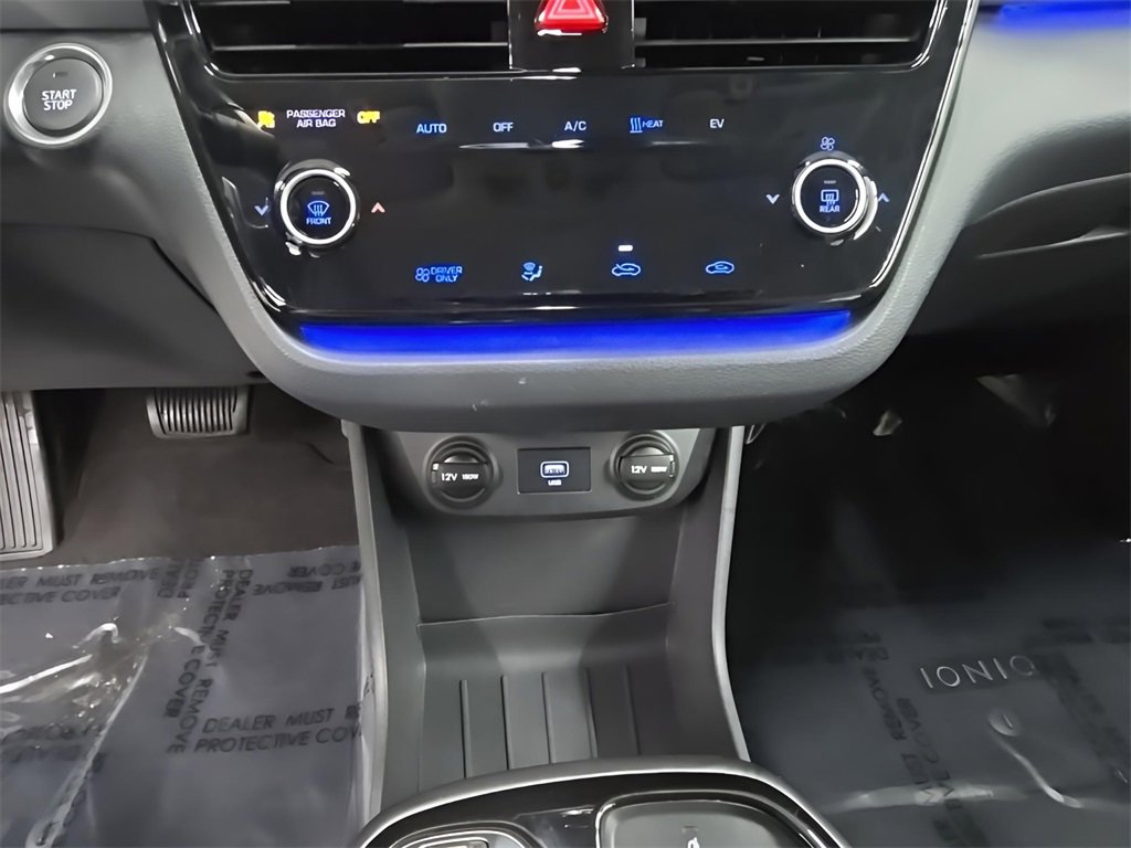 Used 2020 Hyundai Ioniq Limited image 27