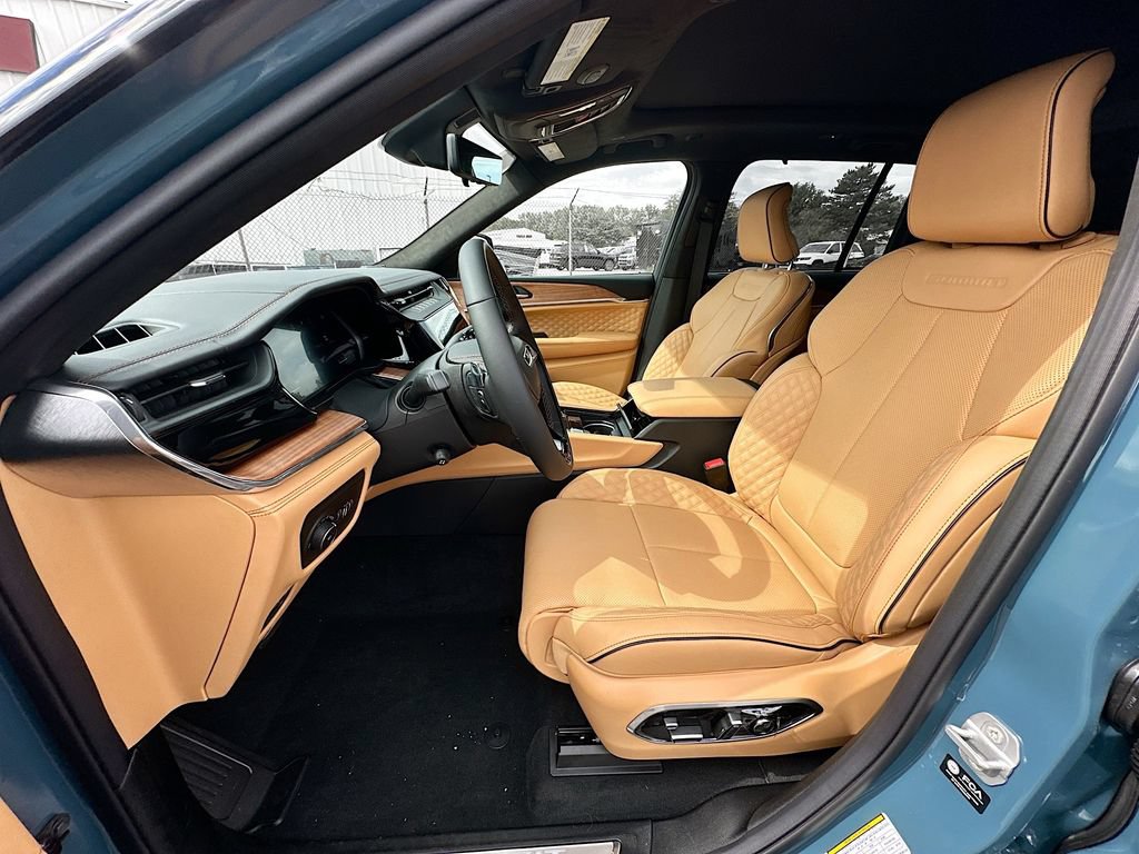 New 2026 Jeep Grand Cherokee Summit AWD/4WD image 27