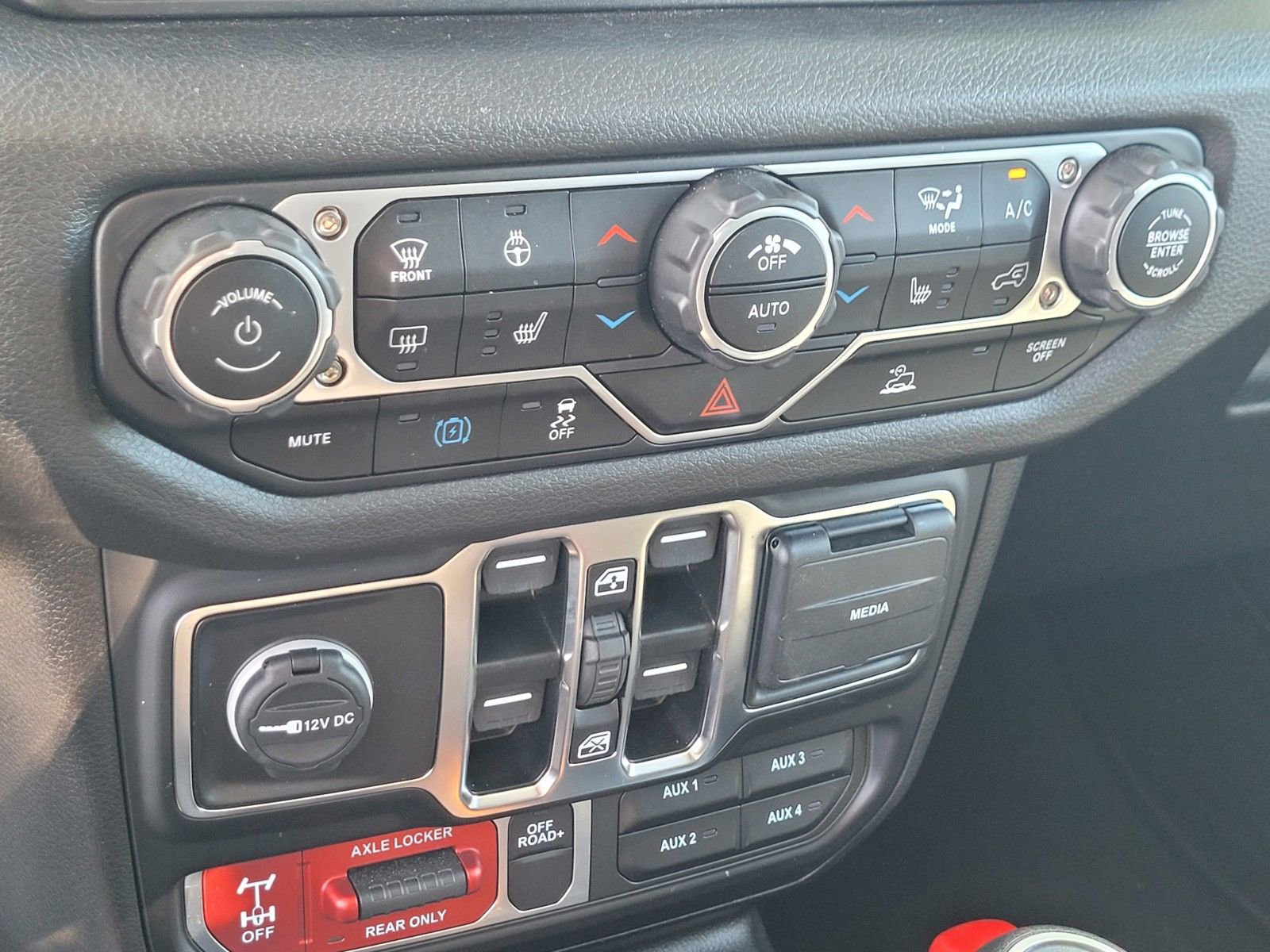 Used 2025 Jeep Wrangler Unlimited Sport S 4xe image 19
