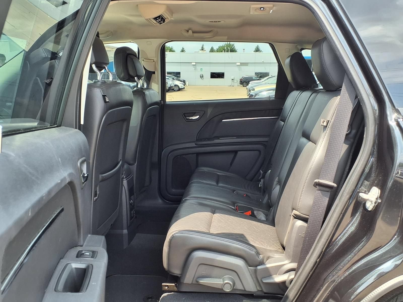 Used 2010 Dodge Journey R/T w/ Navigation & Sound Group I FWD image 12