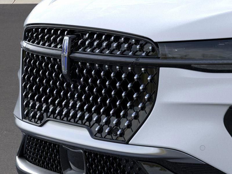 New 2026 Lincoln Nautilus Premier image 17