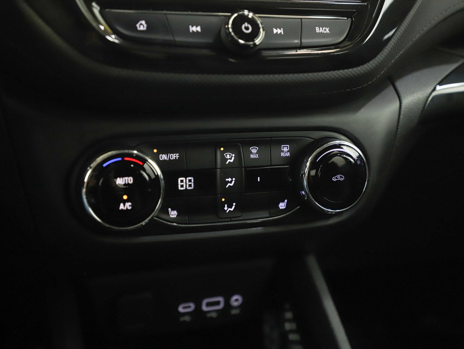 Used 2021 Chevrolet TrailBlazer LT w/ Convenience Package image 22