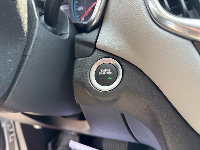 Used 2021 Chevrolet Equinox LS w/ LS Convenience Package image 16