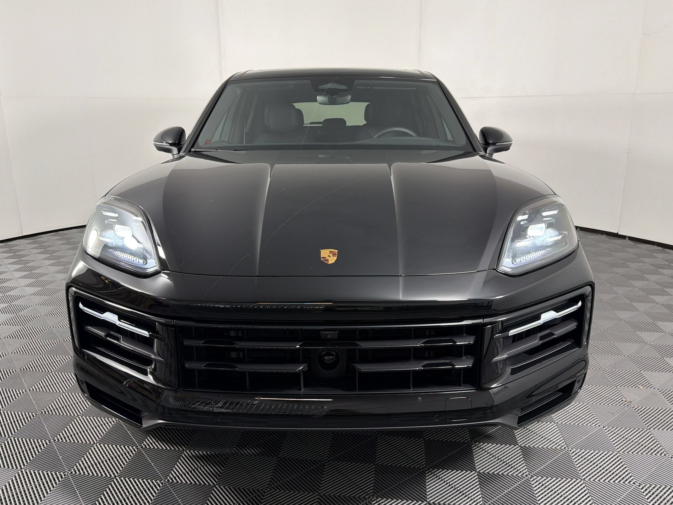 Certified 2026 Porsche Cayenne AWD/4WD image 6