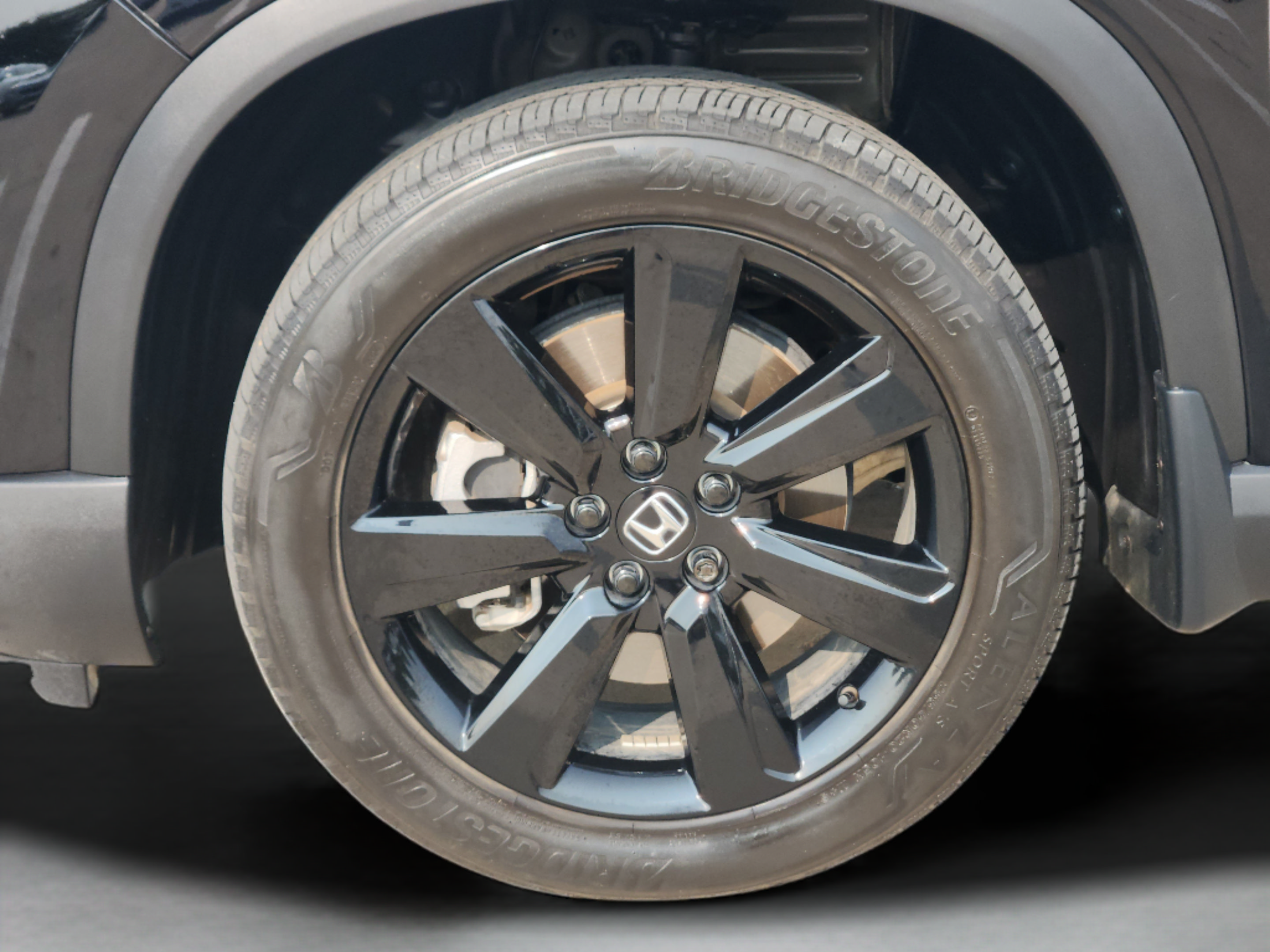 Used 2025 Honda Pilot Black Edition image 38