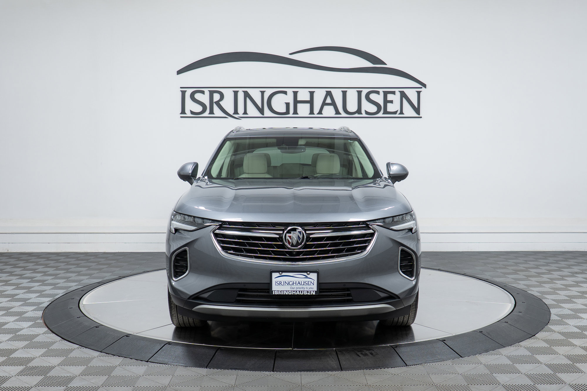 Used 2021 Buick Envision Essence w/ Technology Package I image 2