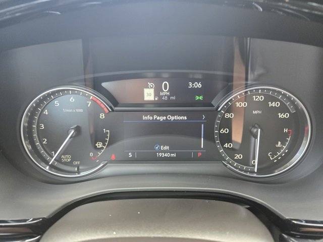 Used 2025 Cadillac XT6 Premium Luxury image 31