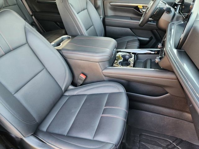 Used 2025 Chevrolet Tahoe RST w/ Comfort Package image 31