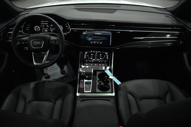 Used 2025 Audi Q8 Premium AWD/4WD image 15