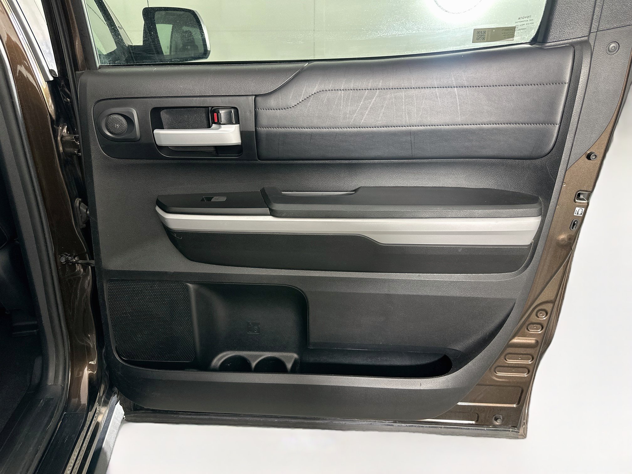 Used 2018 Toyota Tundra Limited w/ Limited Premium Package AWD/4WD image 30