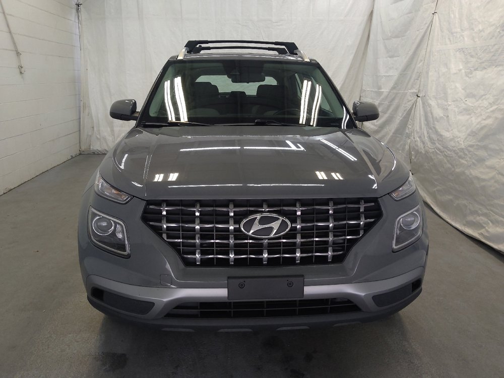 Used 2022 Hyundai Venue SEL image 14
