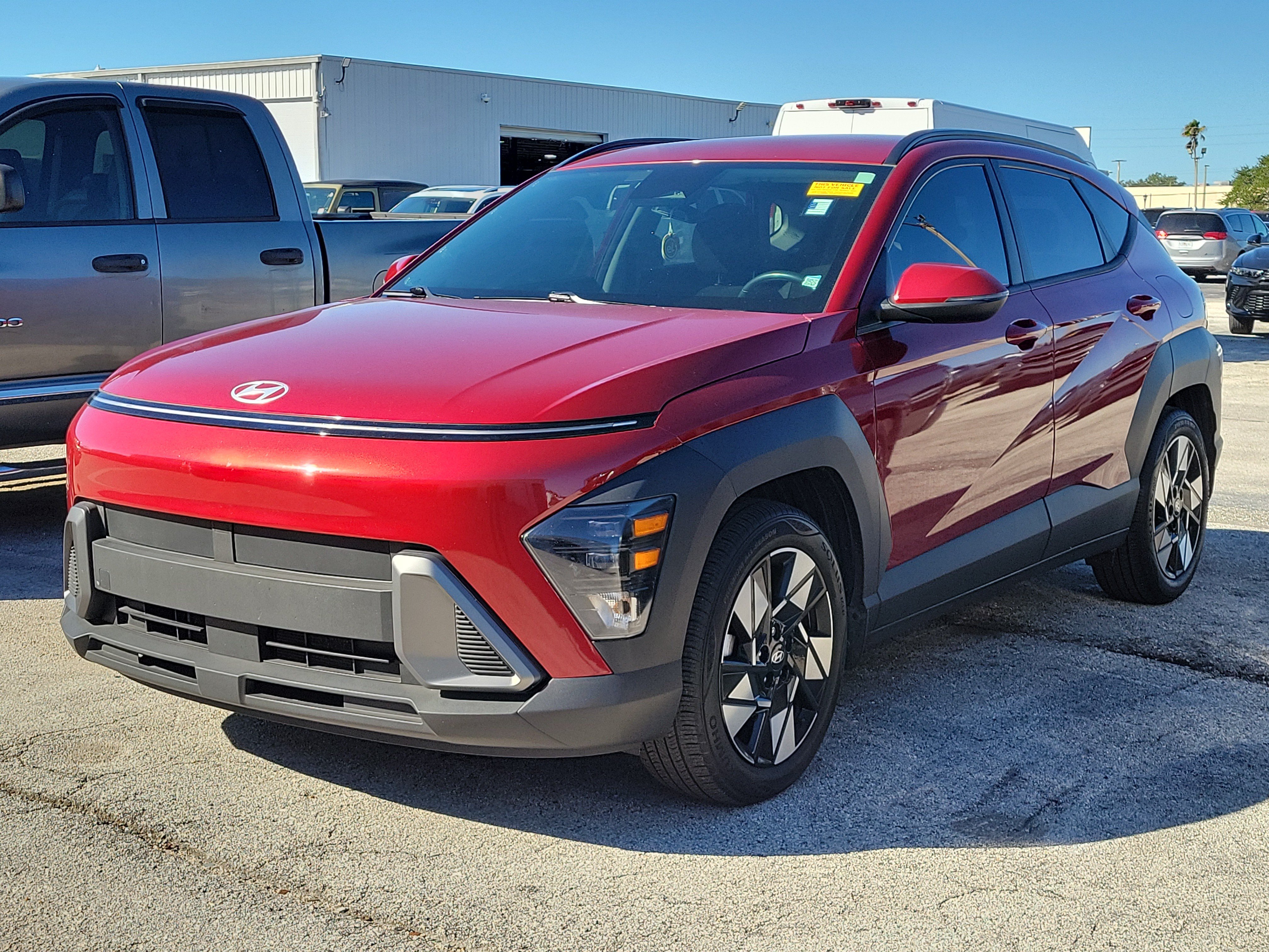 Used 2024 Hyundai Kona SEL w/ Convenience Package FWD image 3
