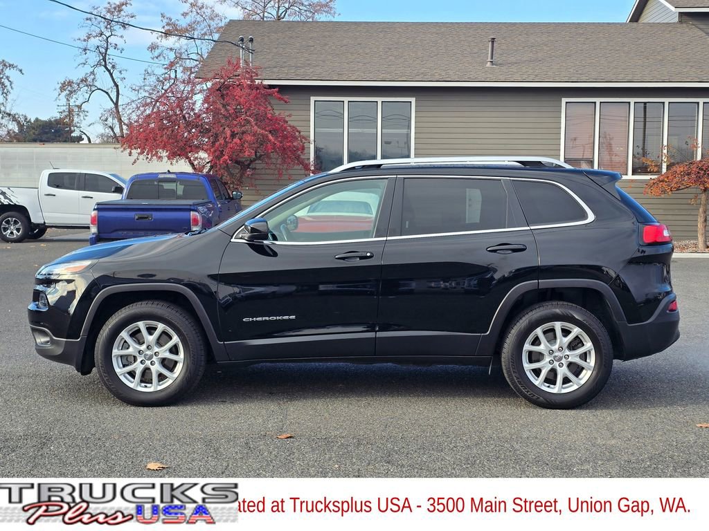 Used 2018 Jeep Cherokee Latitude Plus image 2