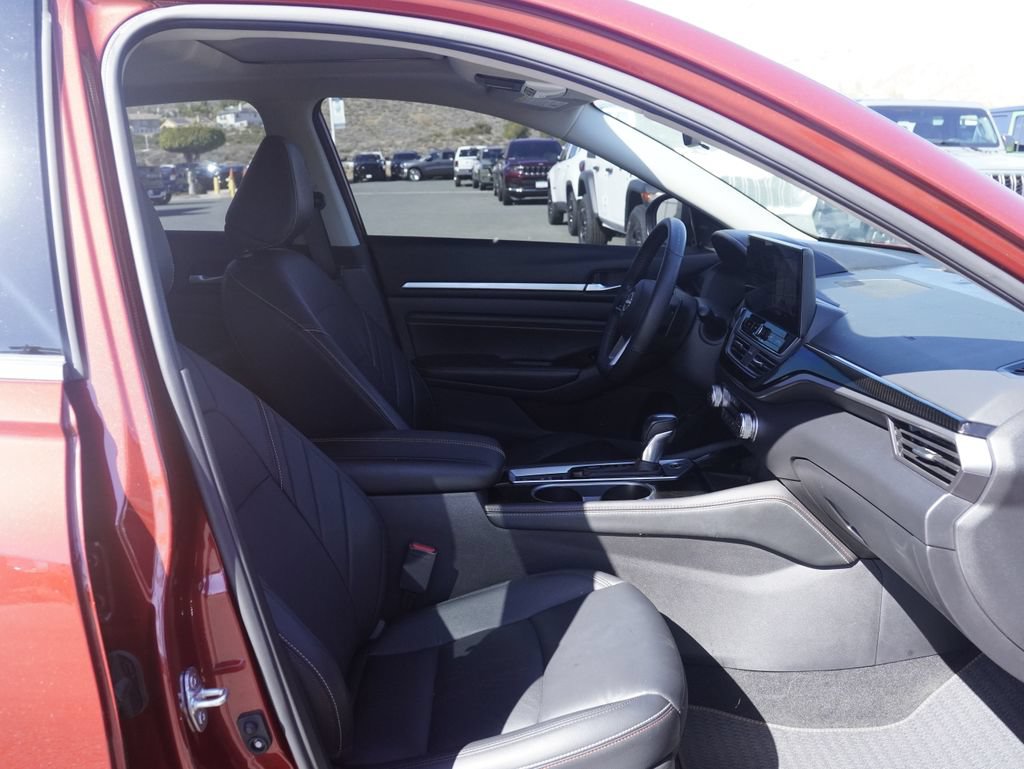 Used 2023 Nissan Altima 2.0 SR FWD image 27
