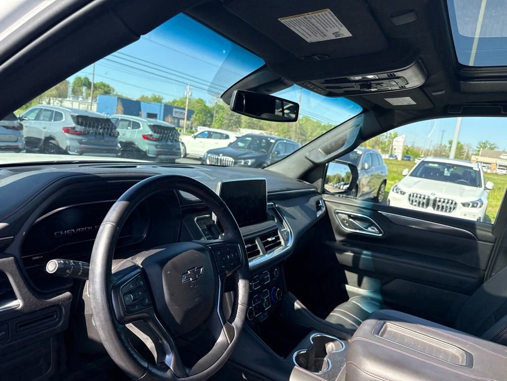 Used 2022 Chevrolet Tahoe RST w/ Luxury Package AWD/4WD image 12