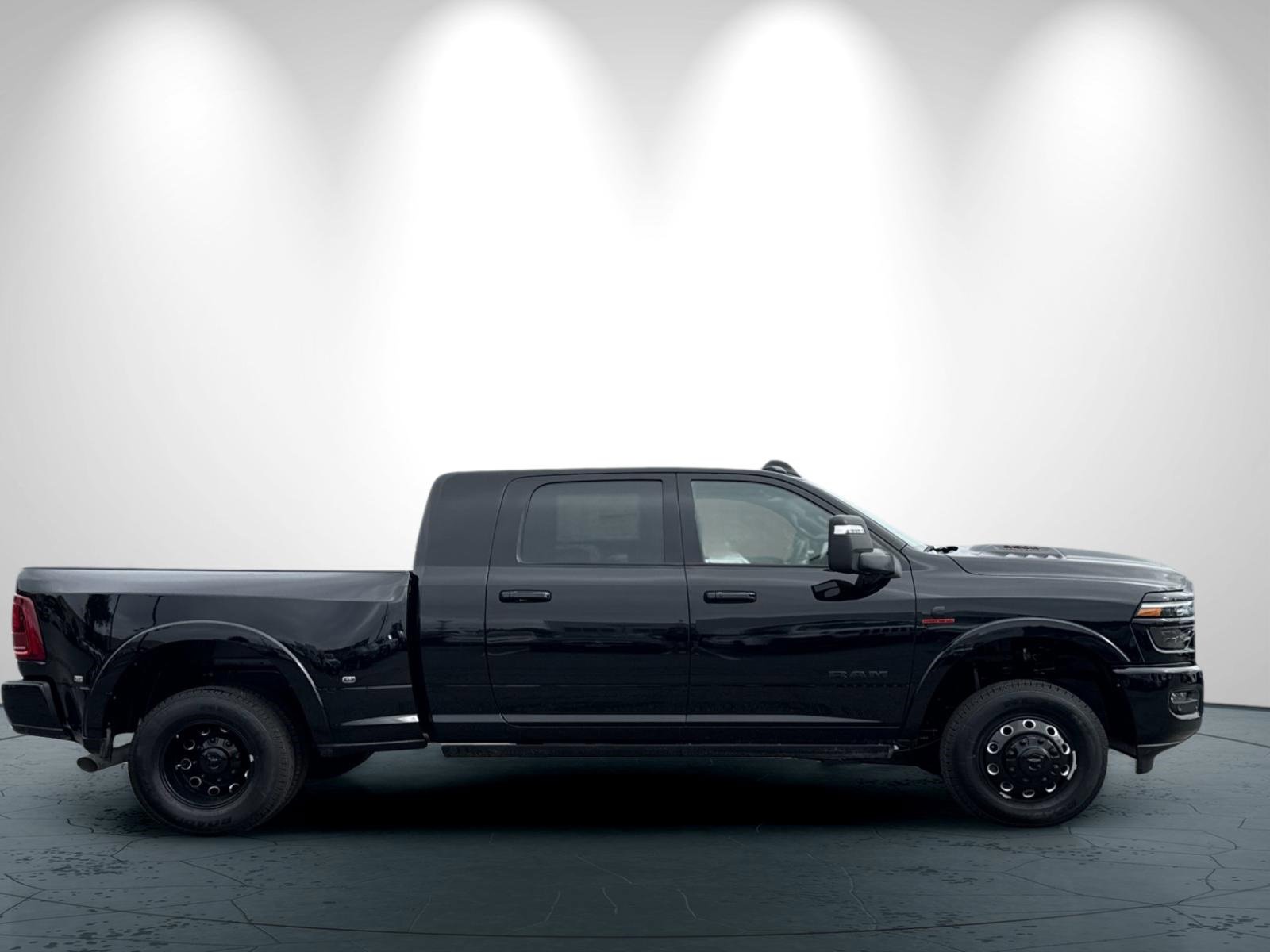 New 2025 RAM 3500 Limited image 3