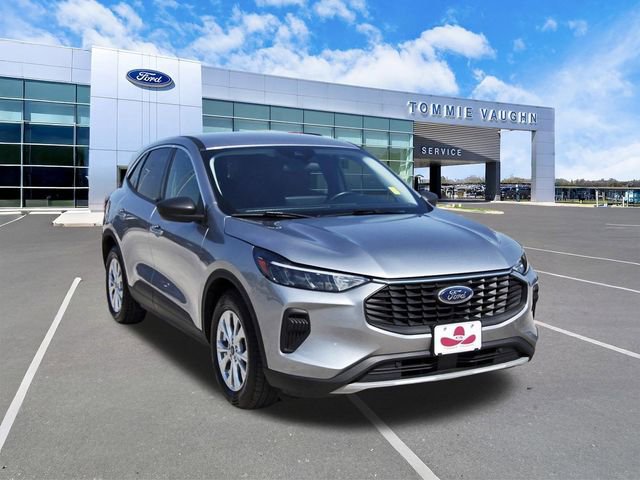 Used 2023 Ford Escape Active w/ Tech Pack #1 FWD image 6