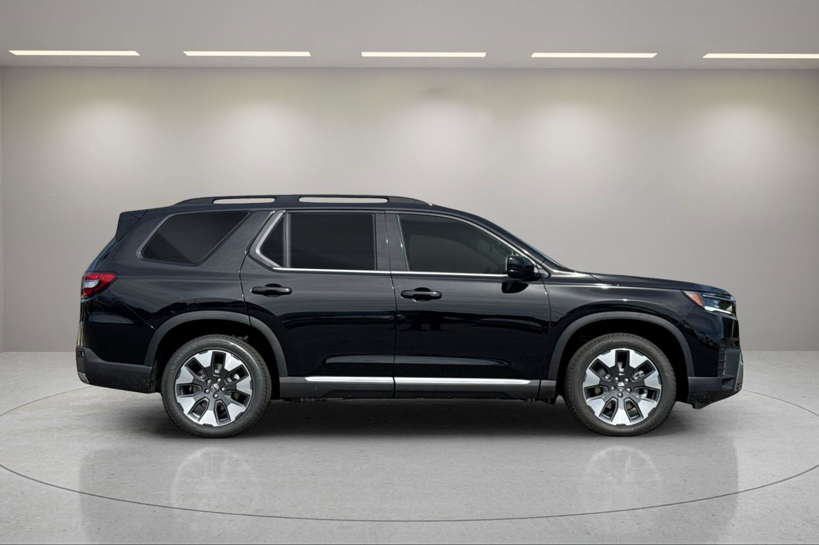 New 2026 Honda Pilot Elite image 2