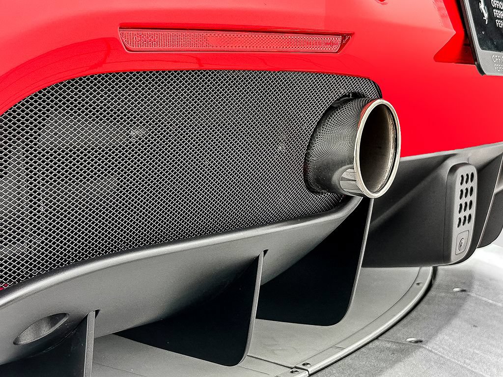 Certified 2018 Ferrari 488 GTB RWD image 23