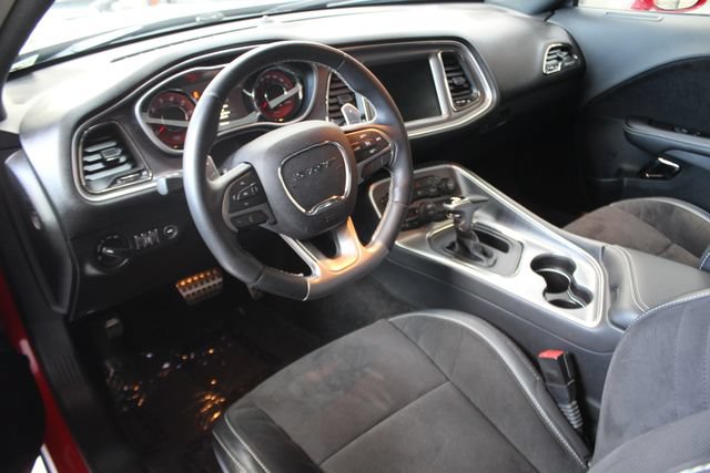 Used 2016 Dodge Challenger SRT Hellcat RWD image 3