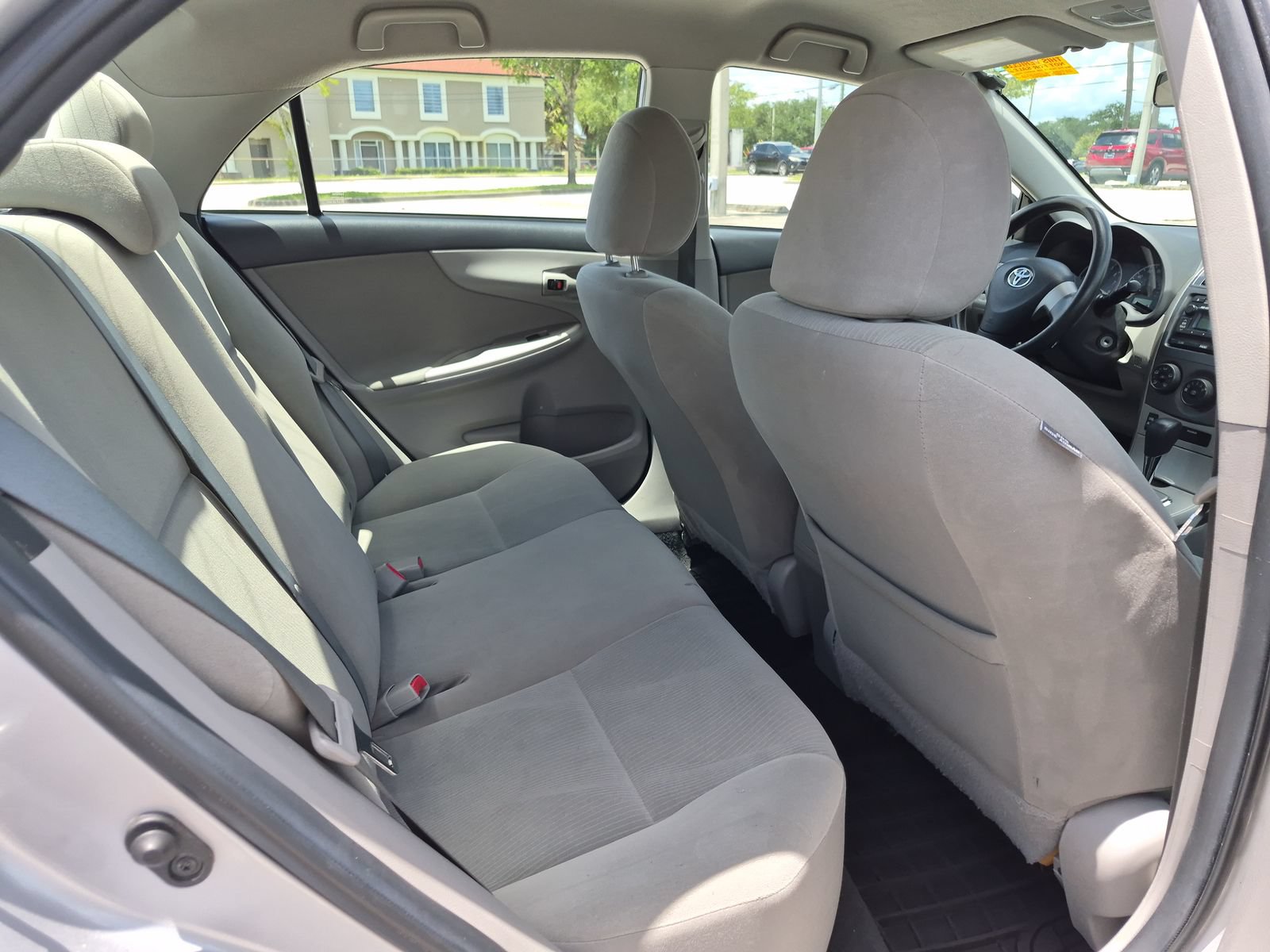 Used 2012 Toyota Corolla LE FWD image 18