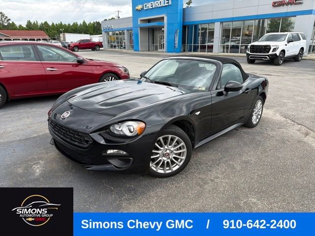 Used 2020 FIAT 124 Spider Classica w/ Technology Group RWD image 1