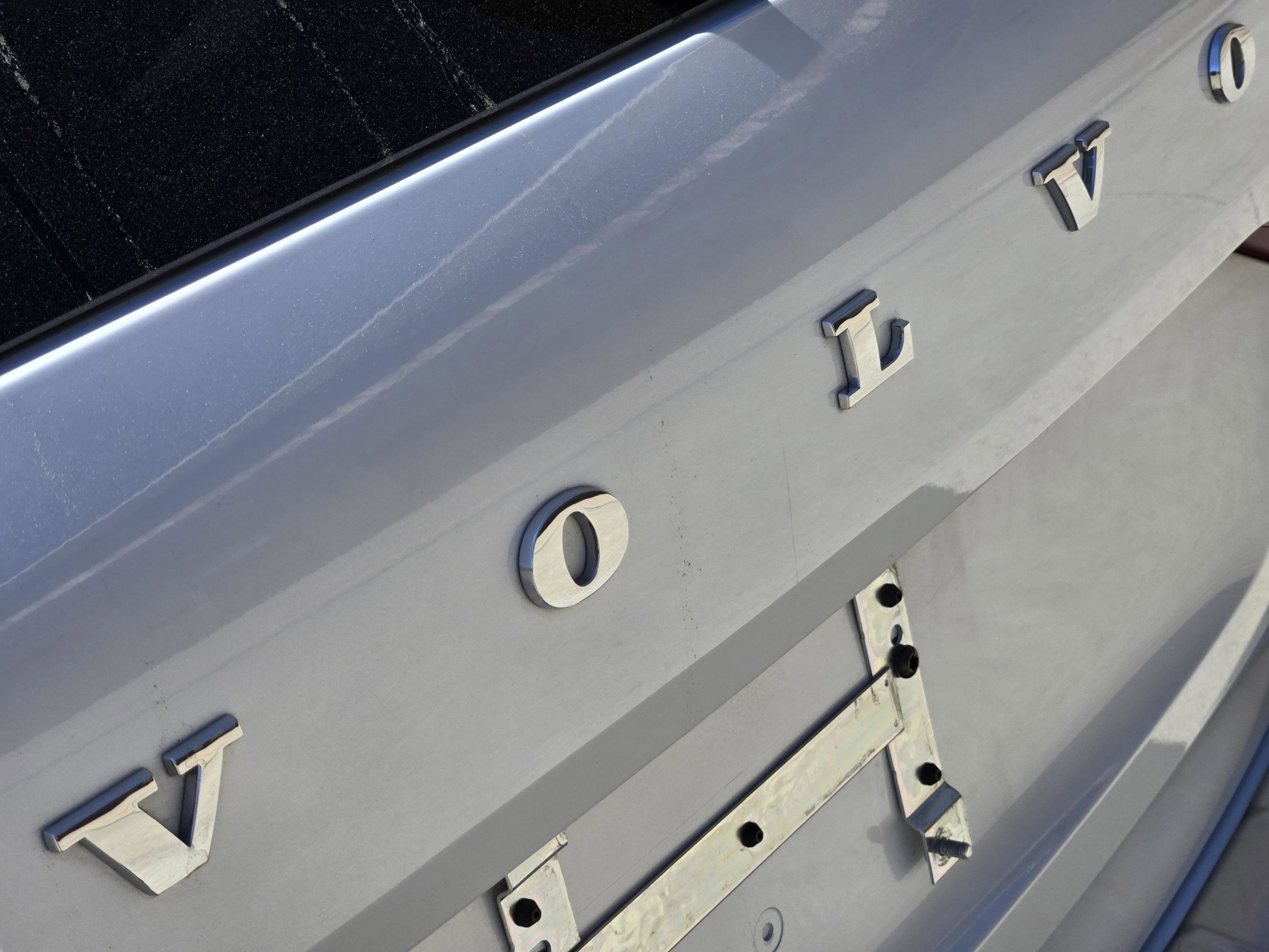 Used 2024 Volvo XC60 B5 Plus w/ Protection Package Premier image 18