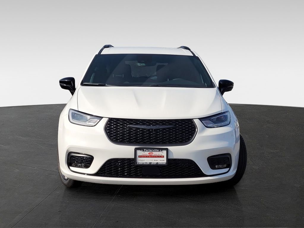 New 2026 Chrysler Pacifica Select w/ S Appearance Package image 2