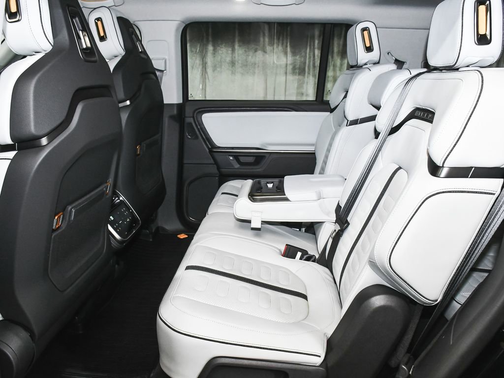 Used 2025 Rivian R1S Adventure image 48