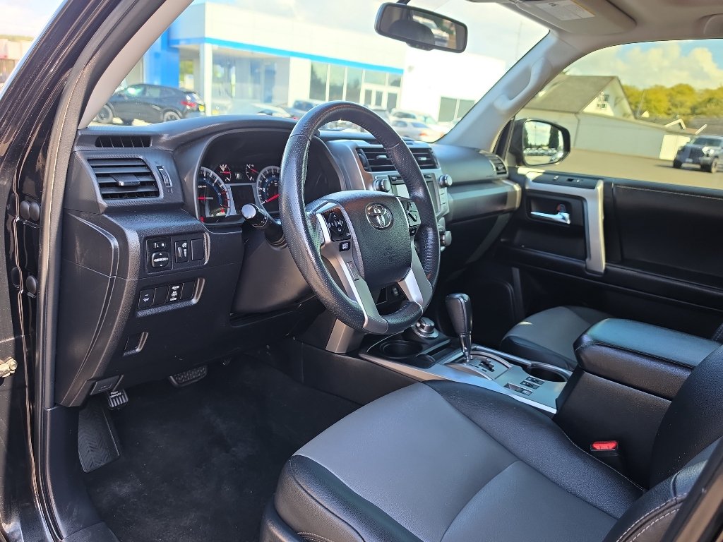 Used 2019 Toyota 4Runner SR5 Premium AWD/4WD image 15