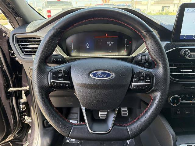 Certified 2024 Ford Escape ST-Line FWD image 9