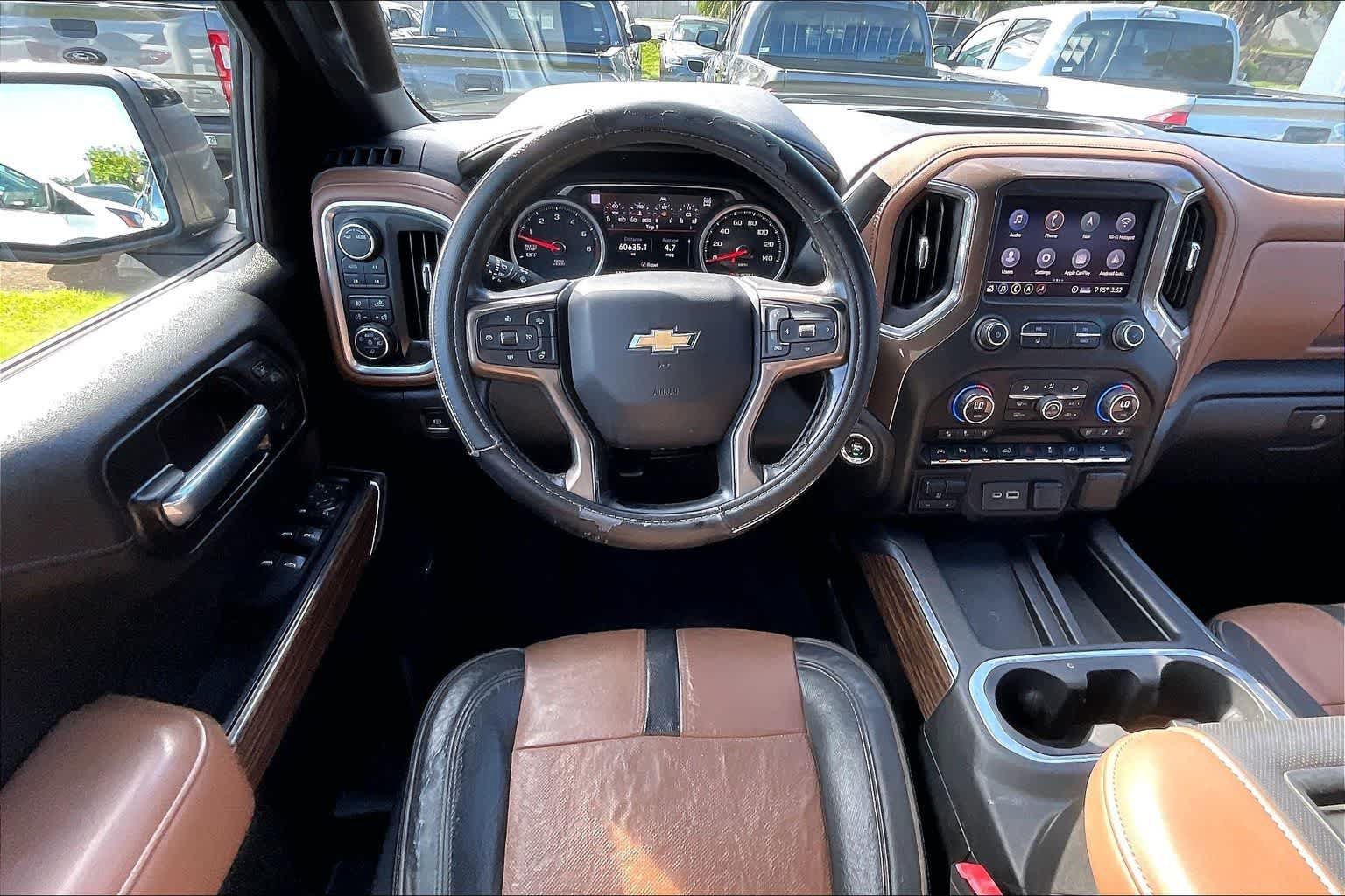 Used 2020 Chevrolet Silverado 1500 High Country w/ Technology Package AWD/4WD image 14