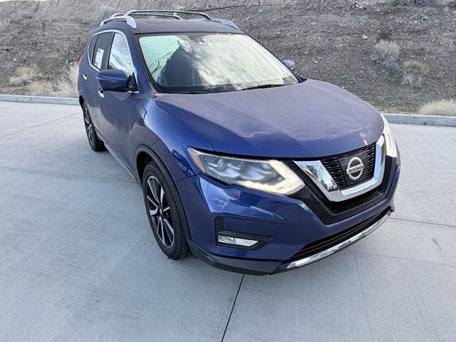 Used 2017 Nissan Rogue SL w/ SL Premium Package image 3