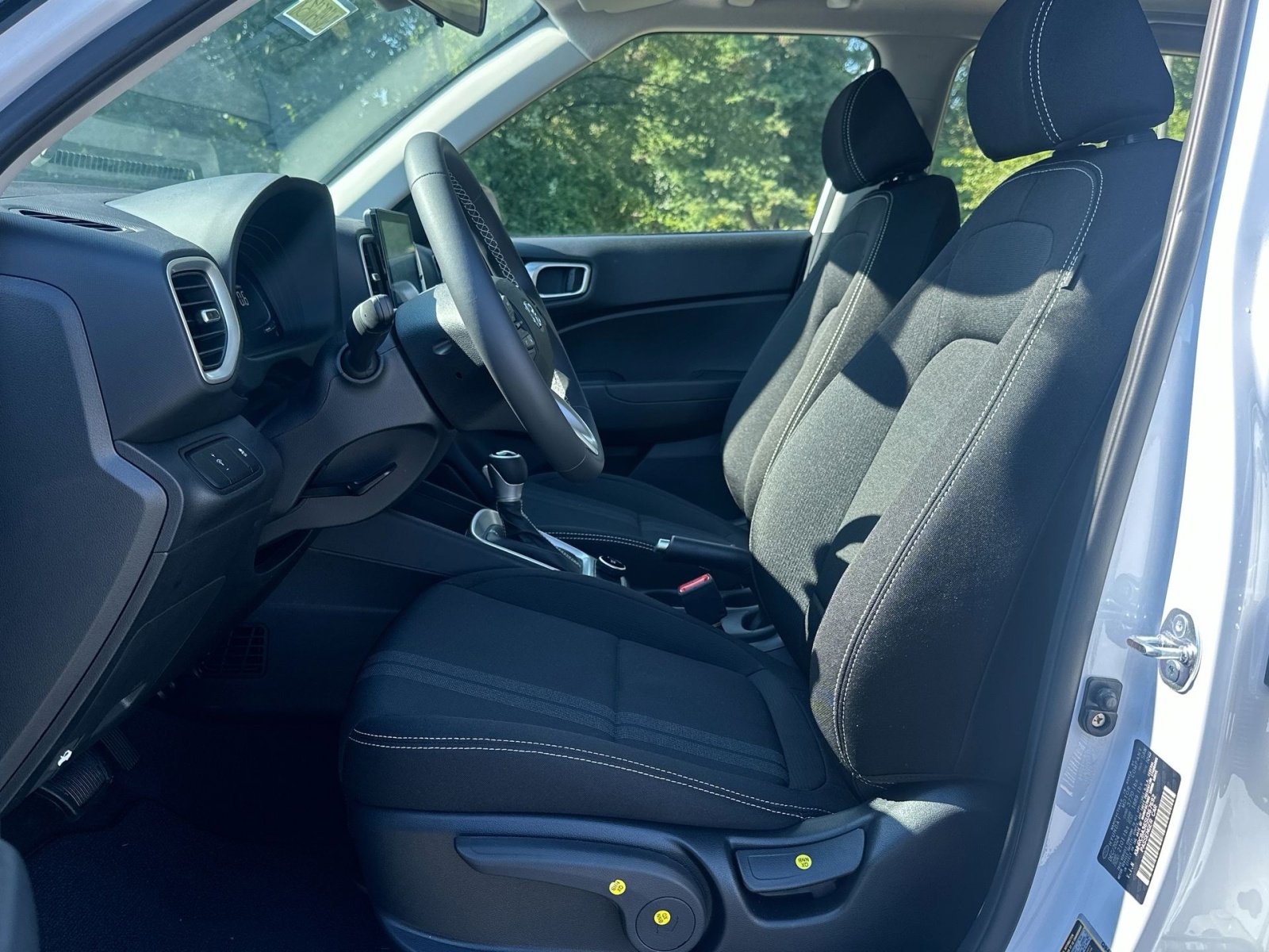 New 2025 Hyundai Venue SEL image 13