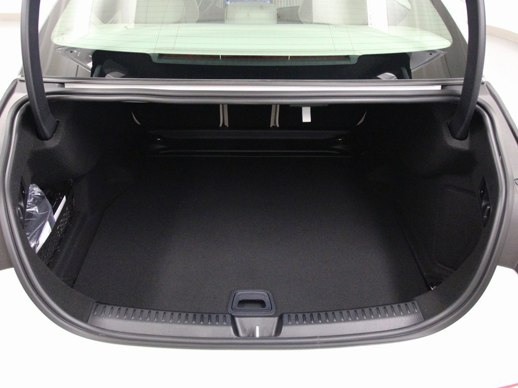 New 2026 Mercedes-Benz E 450 4MATIC Sedan image 18