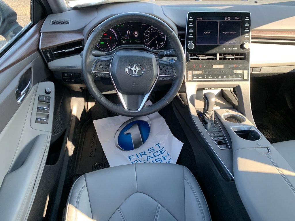 Used 2021 Toyota Avalon XLE w/ Moonroof Package FWD image 17