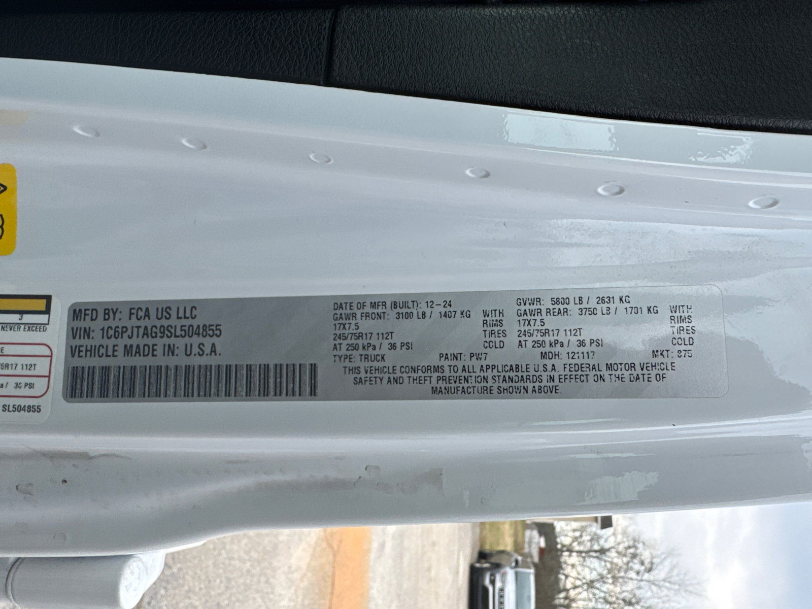 Used 2025 Jeep Gladiator Sport image 30