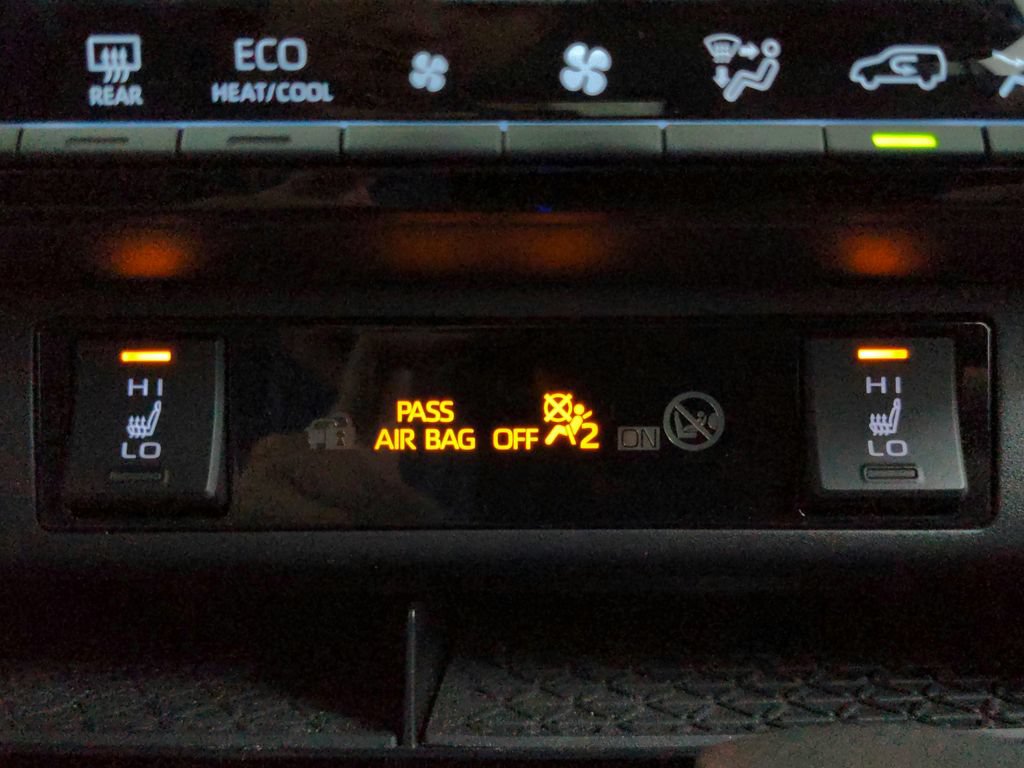 Used 2025 Toyota RAV4 XLE w/ Convenience Package AWD/4WD image 22
