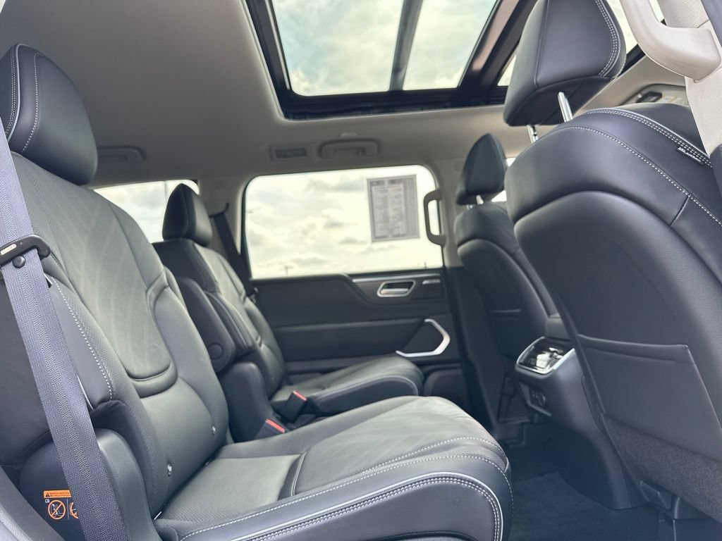 Certified 2026 INFINITI QX80 Luxe w/ Exterior Package AWD/4WD image 31