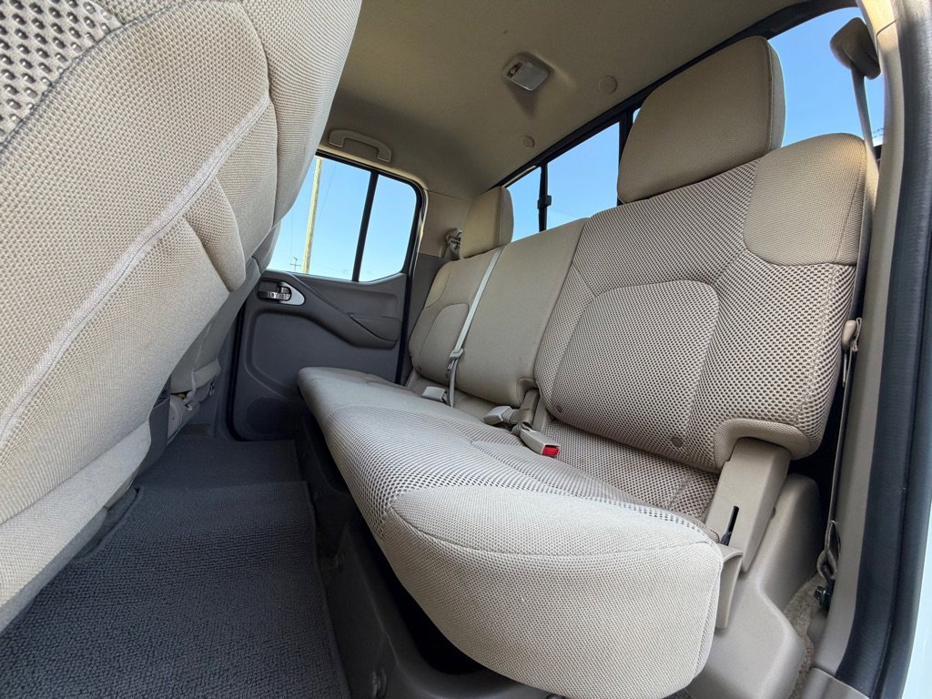 Used 2018 Nissan Frontier SV w/ Value Truck Package RWD image 16