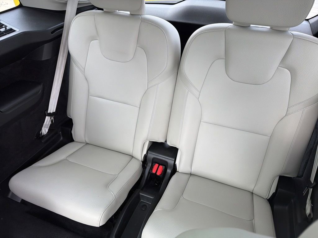 Used 2024 Volvo XC90 T8 Plus image 12