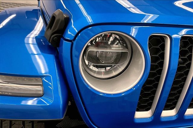 Used 2022 Jeep Wrangler Unlimited Sahara w/ Cold Weather Group image 30