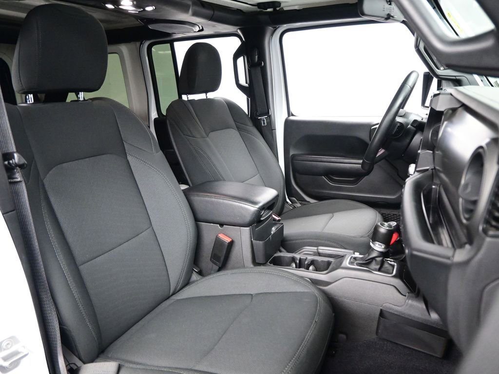 Used 2022 Jeep Wrangler Unlimited Sport image 11