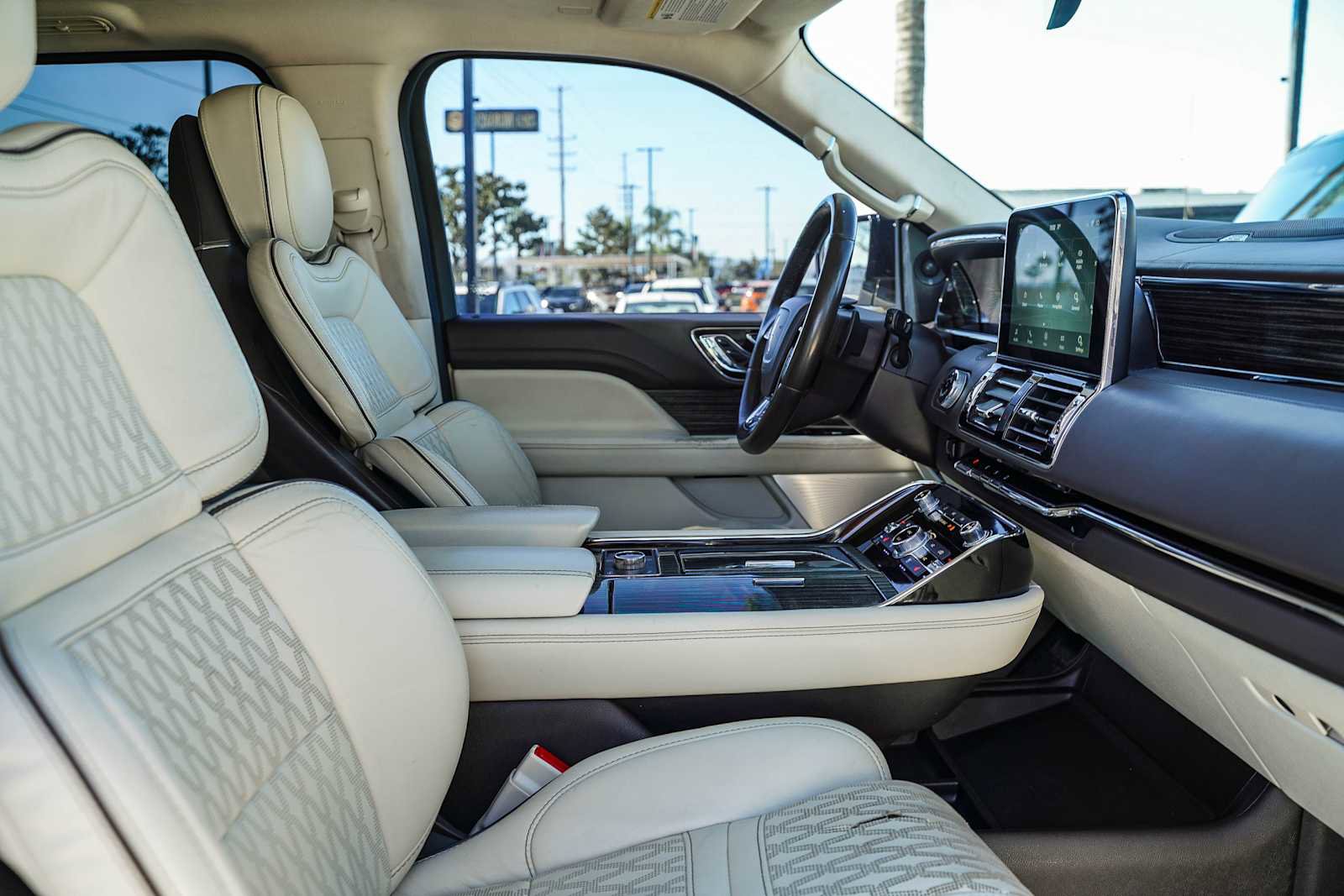 Used 2021 Lincoln Navigator L Black Label w/ Special Edition Package image 13