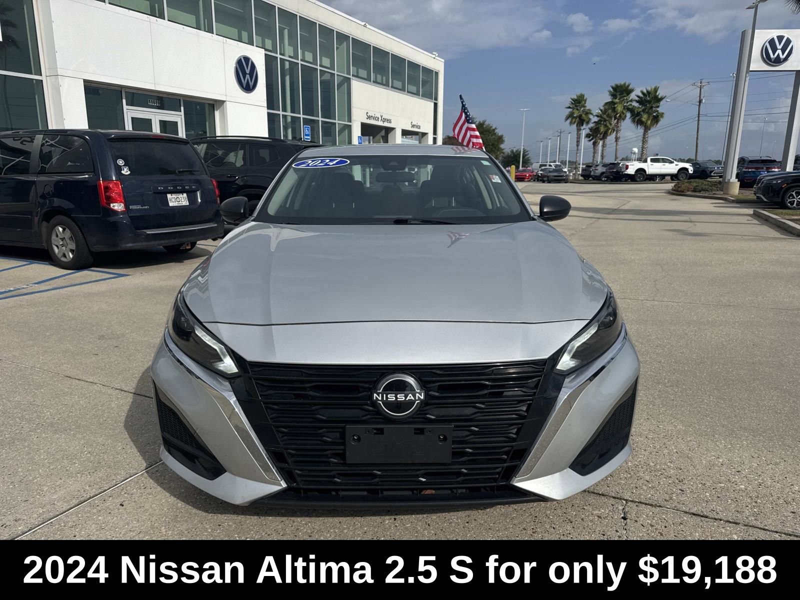 Used 2024 Nissan Altima 2.5 S image 2