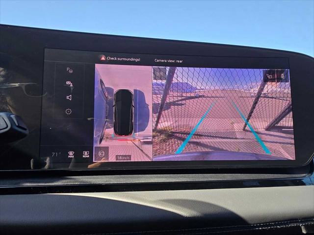 Used 2025 Audi Q6 e-tron Prestige image 30