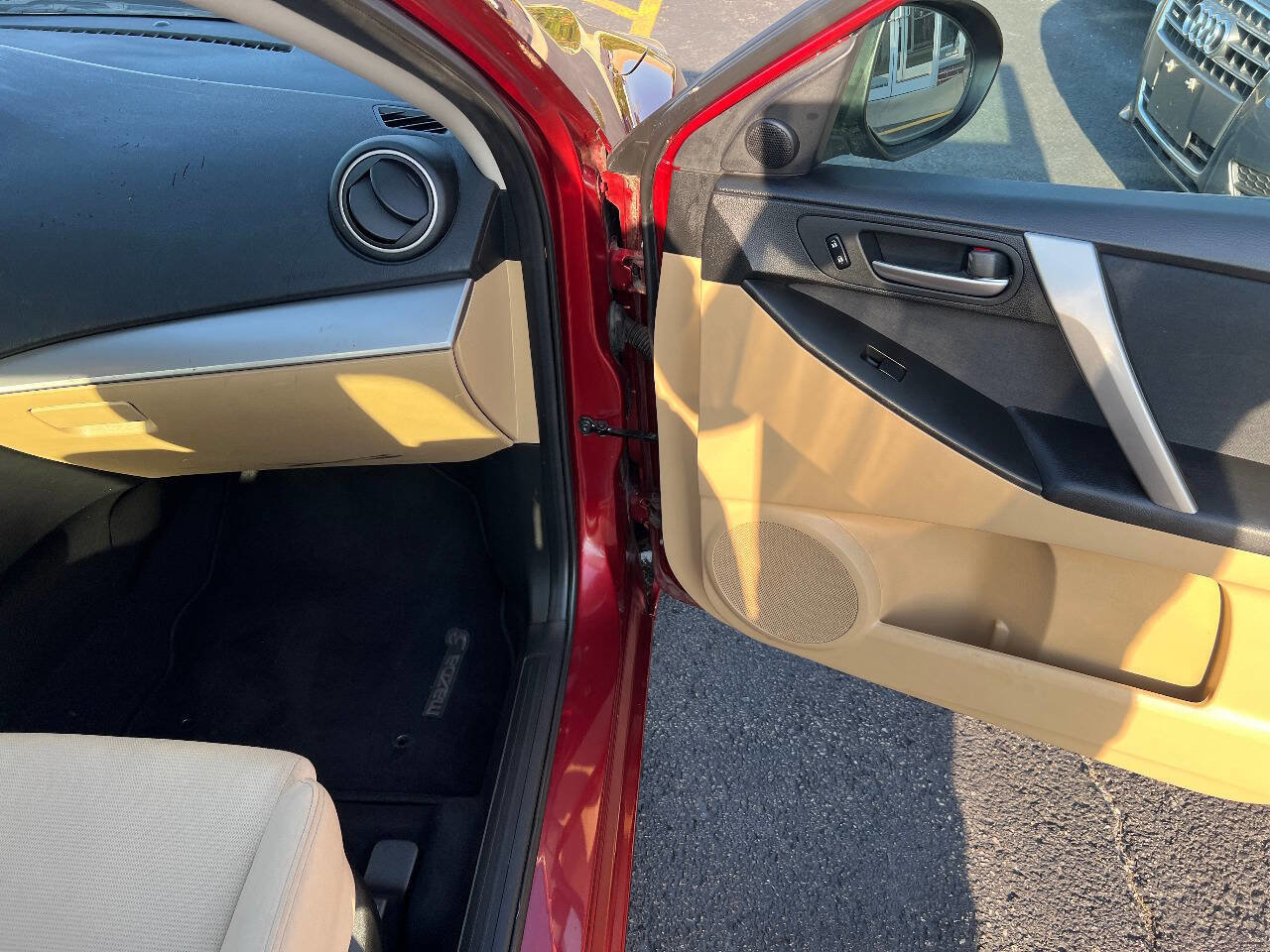 Used 2010 MAZDA MAZDA3 s Sport FWD image 24
